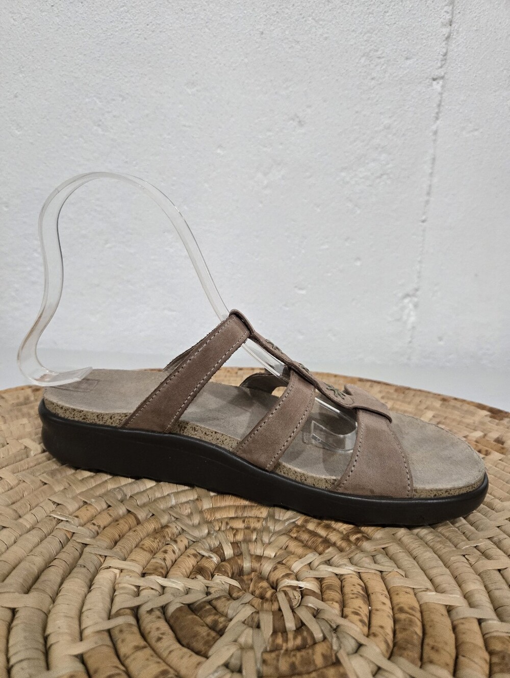 SAS Tan Strappy Sandals 7 - Picture 4 of 8